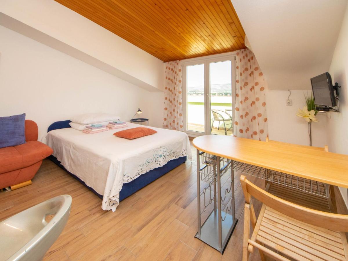 Apartment Saric-2 By Interhome Trogir