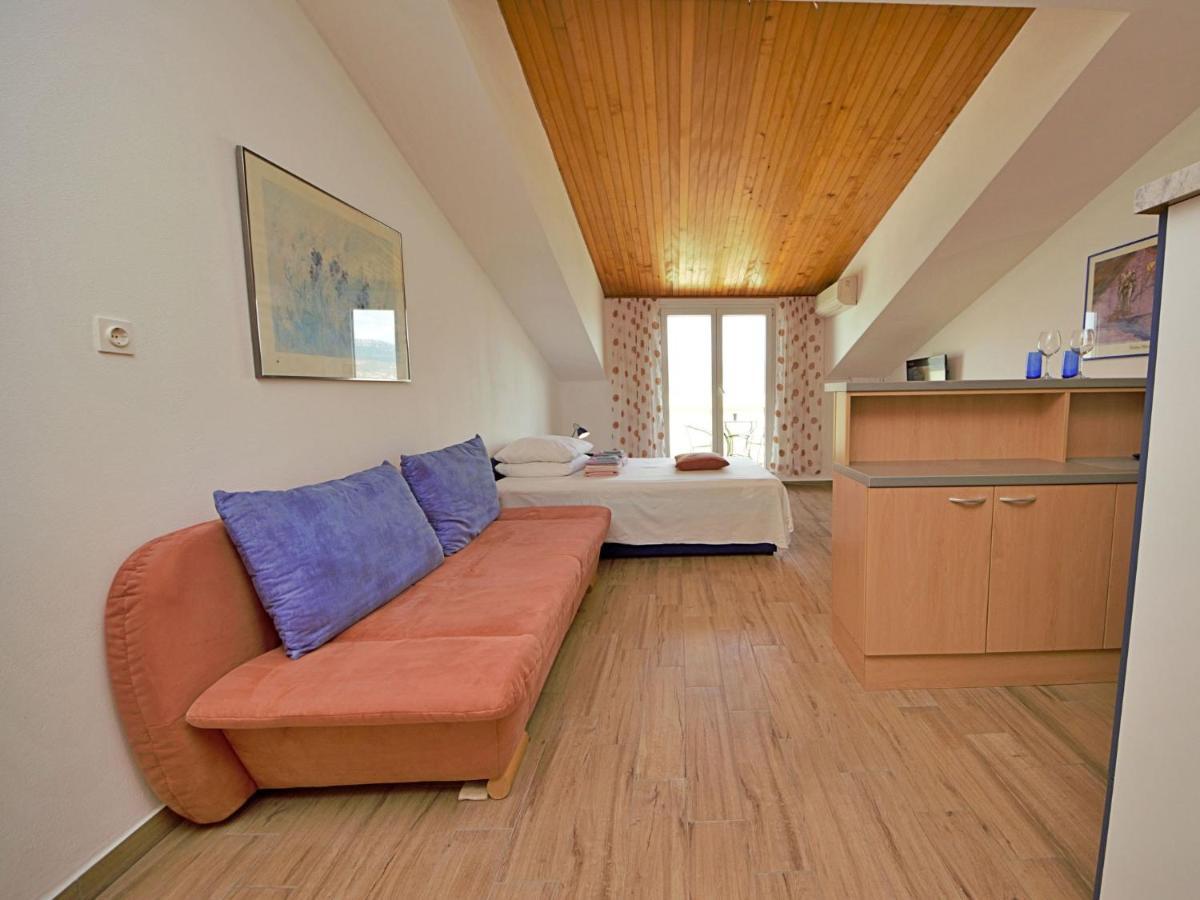 Apartment Apartment Saric-2 By Interhome